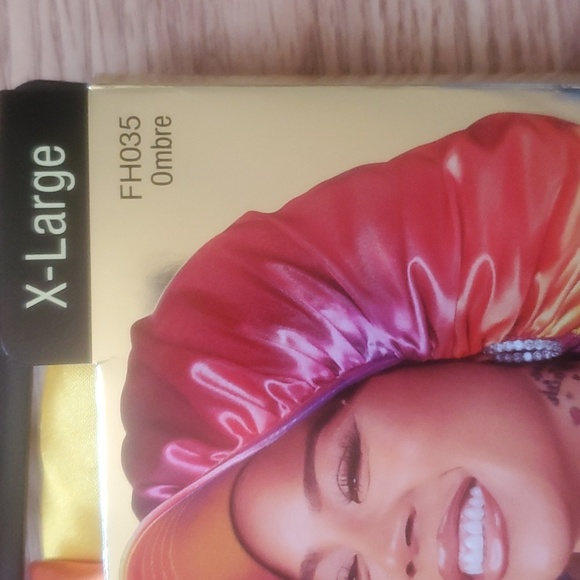 Red visor bonnet X Keyshia Cole final price - Picture 2 of 6